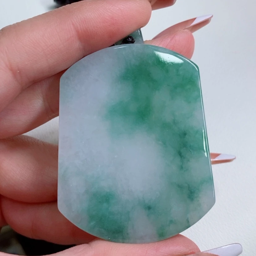 【闪购商品】颈饰未镶嵌翡翠强*仔