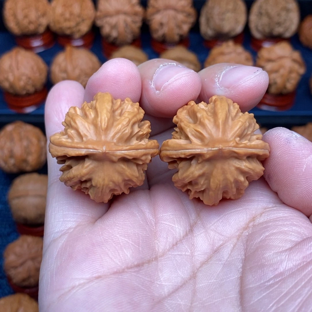 文玩核桃把件手捻粗筋