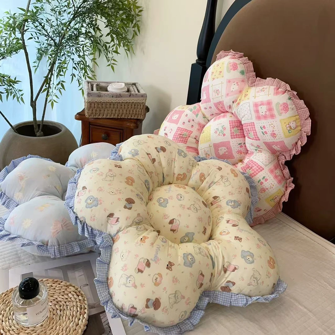 【雅趣】ins风 少女心立体奶油风碎花花瓣抱枕/靠垫 多功能坐垫