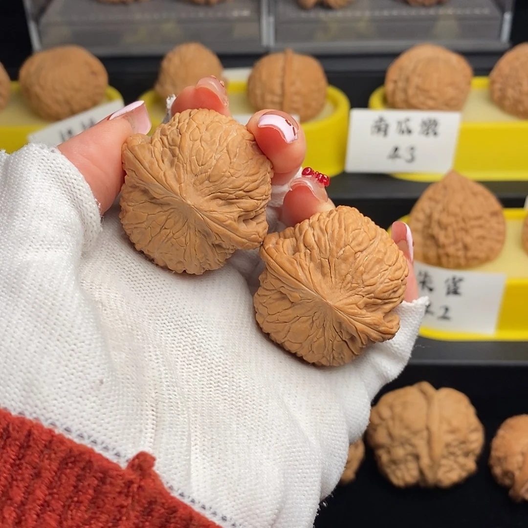 吊坠文玩核桃绣球