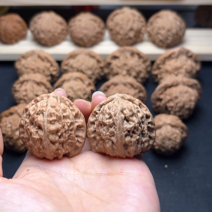 文玩核桃把件37三角白