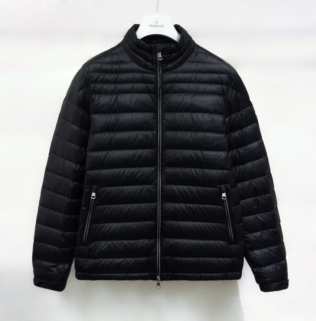 未使用 MONCLER 25秋冬ARNIQUE哑光薄款男士羽绒服外套1A00103