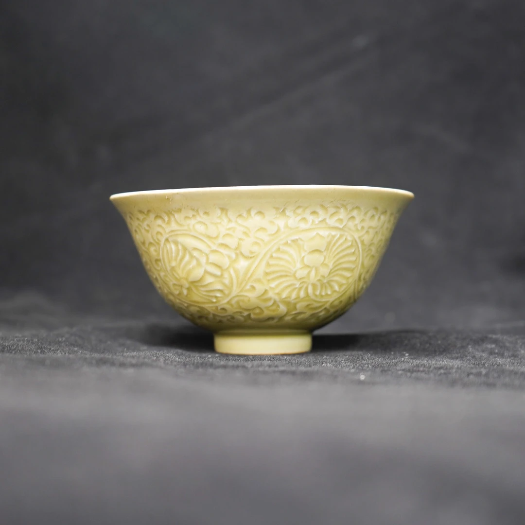 青釉剔刻缠枝花卉纹碗#279#