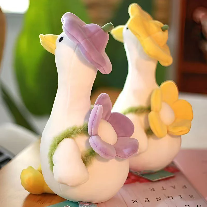 可爱小鸭子公仔花花鸭毛绒玩具大白鹅玩偶超软睡觉抱枕生日礼物