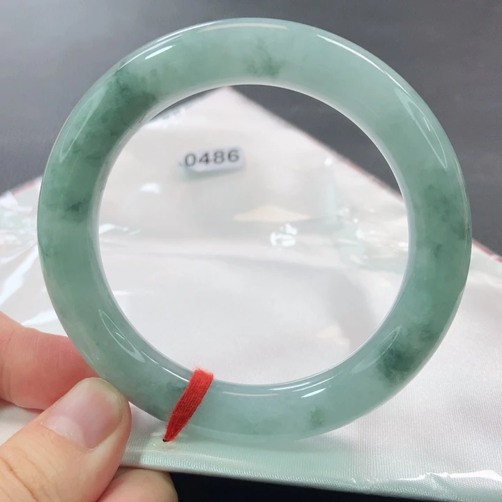 翡翠手镯未镶嵌0486号