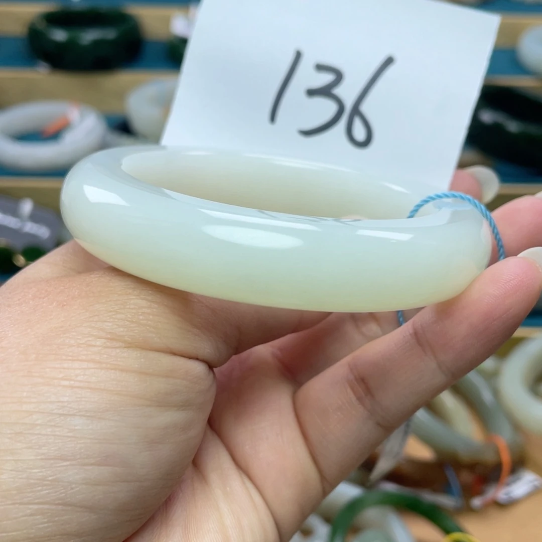 未镶嵌手镯和田玉圈口58