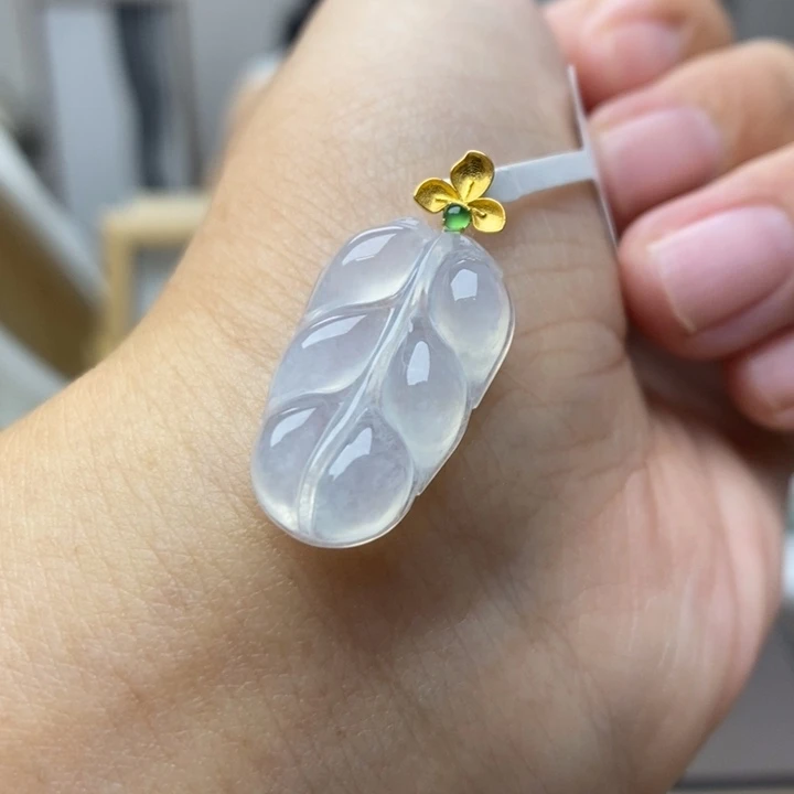 【闪购商品】颈饰18K金镶嵌翡翠19