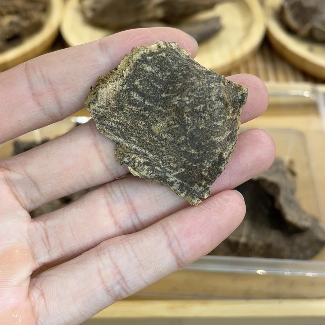 沉香沉香碎屑海南天然老顶2.2