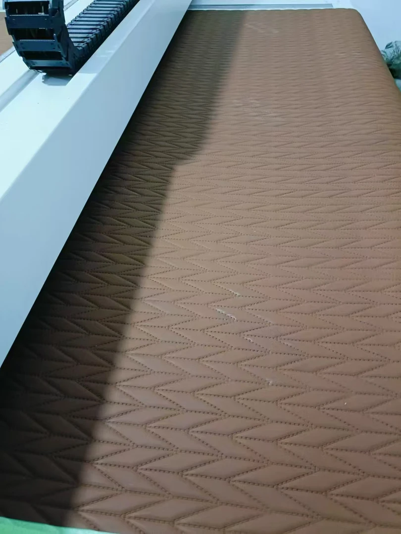 360航空软包汽车脚垫