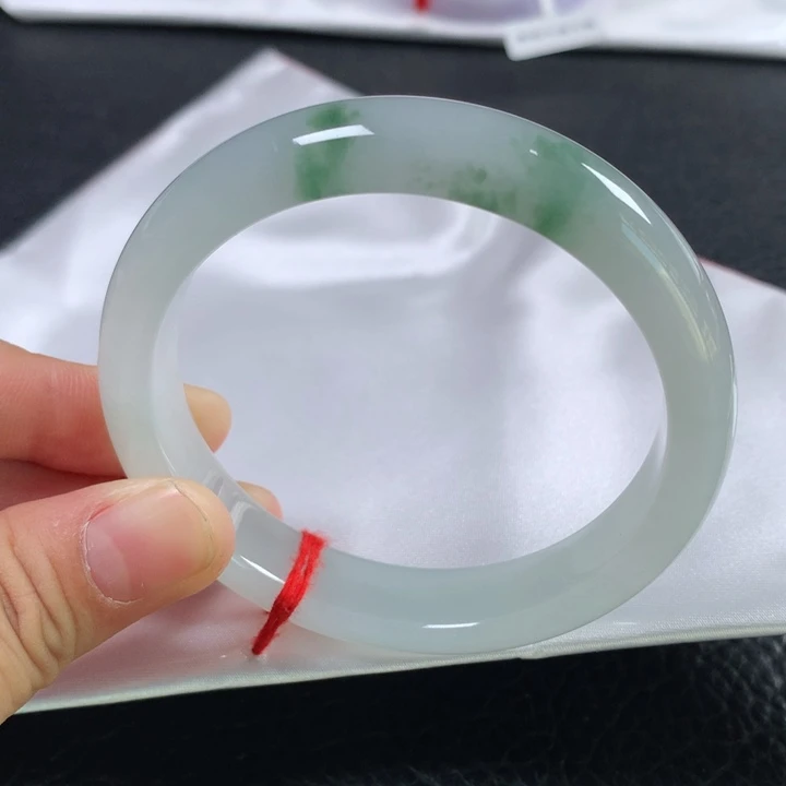 高***卷翡翠未镶嵌手镯58➕