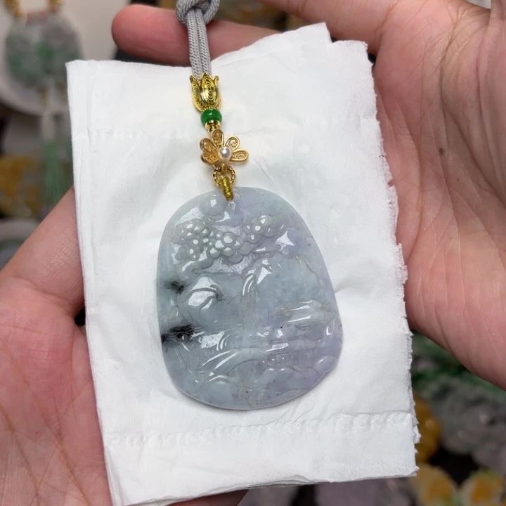 翡翠未镶嵌颈饰吊坠