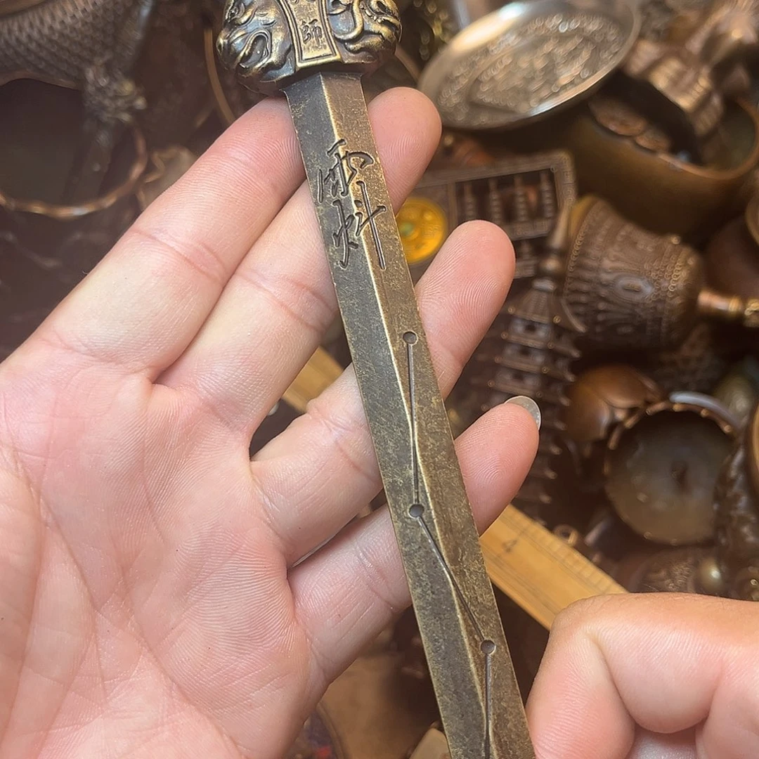 精美铜器工艺品等