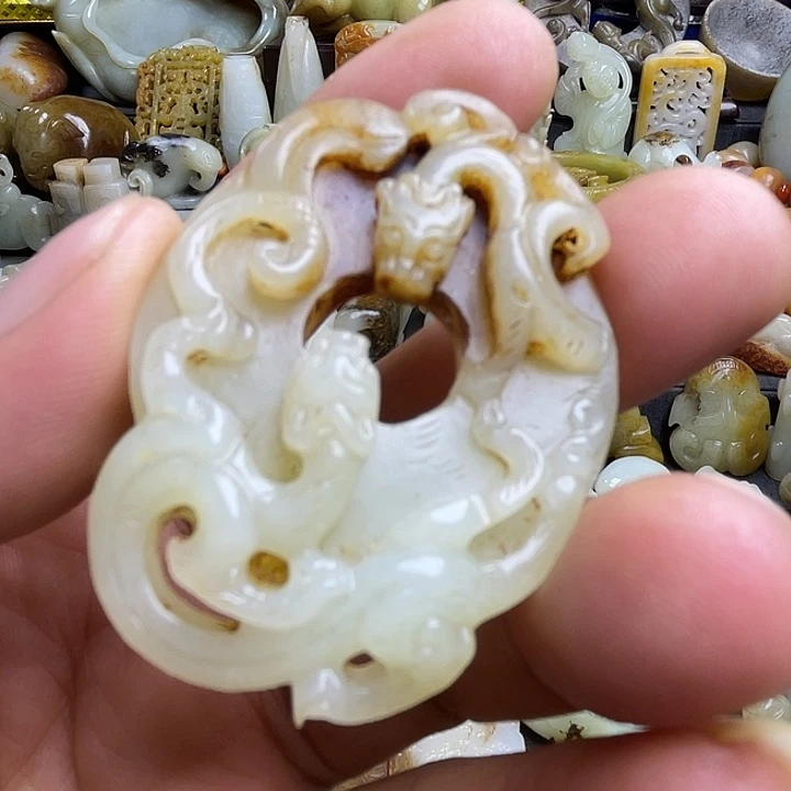 颈饰未镶嵌和田玉