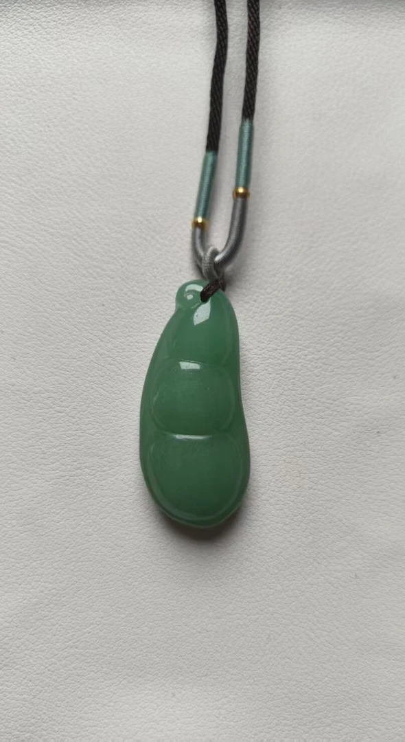 天然东陵玉多子多福豆子吊坠随机性发货拍一发一