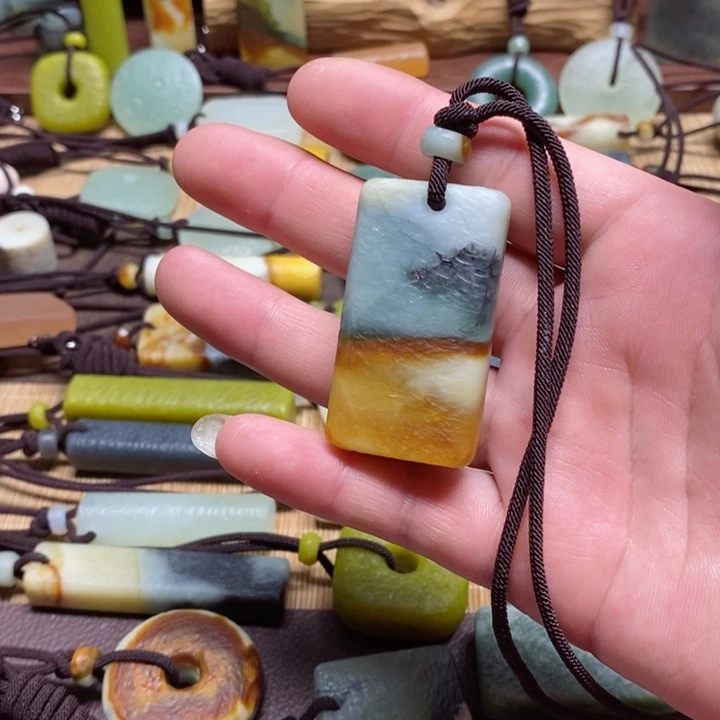 蛇纹石玉挂件未镶嵌菜*哥