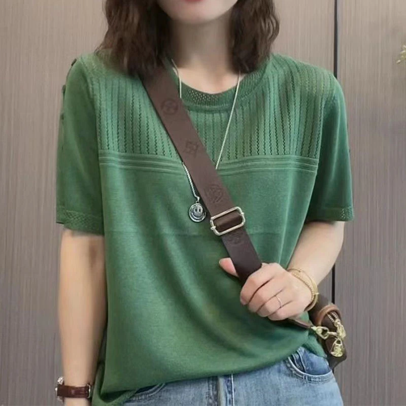 大码冰丝新款时尚洋气遮肚针织衫夏季上衣女T恤镂空短袖圆领显瘦