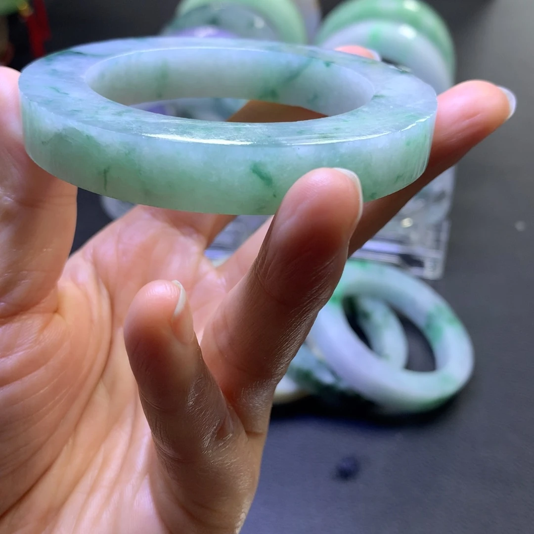 未镶嵌手镯定制翡翠百**子