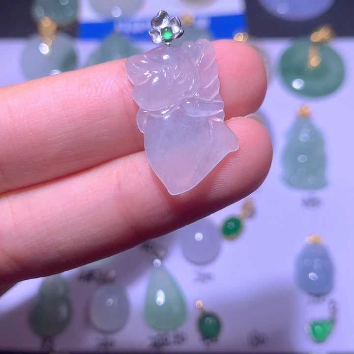 翡翠18K金镶嵌颈饰玉*莱翡翠