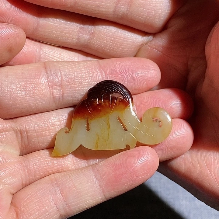 和田玉（糖玉）在未镶嵌一**悔