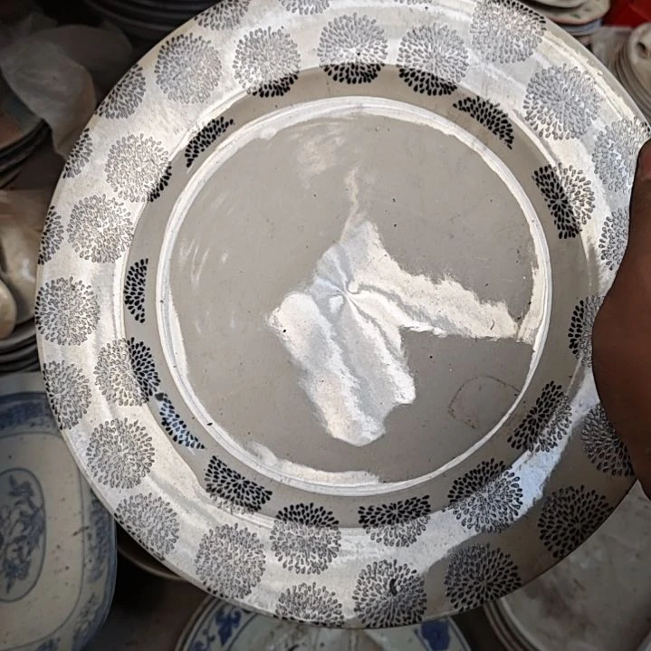 陶瓷盘子碗啥都有