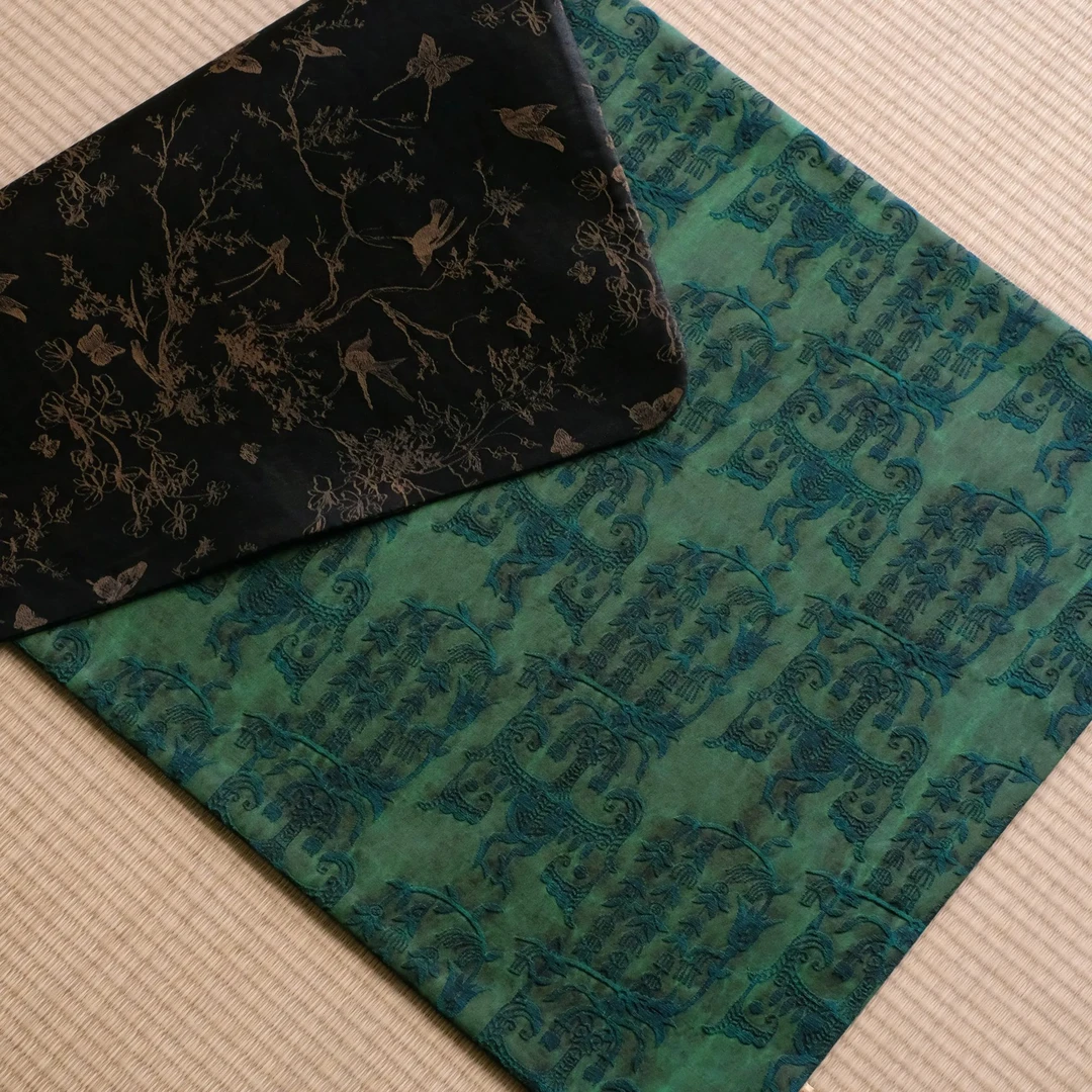 【小田甄陶】<玄鸟青灯>反面蝶影花鸟香云纱茶席68*38（慢蓝S0893）