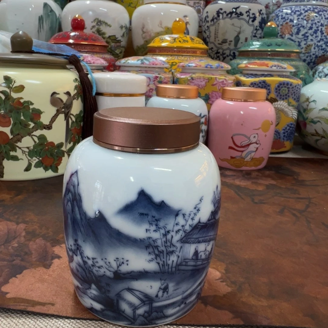 家用陶瓷茶叶罐。
