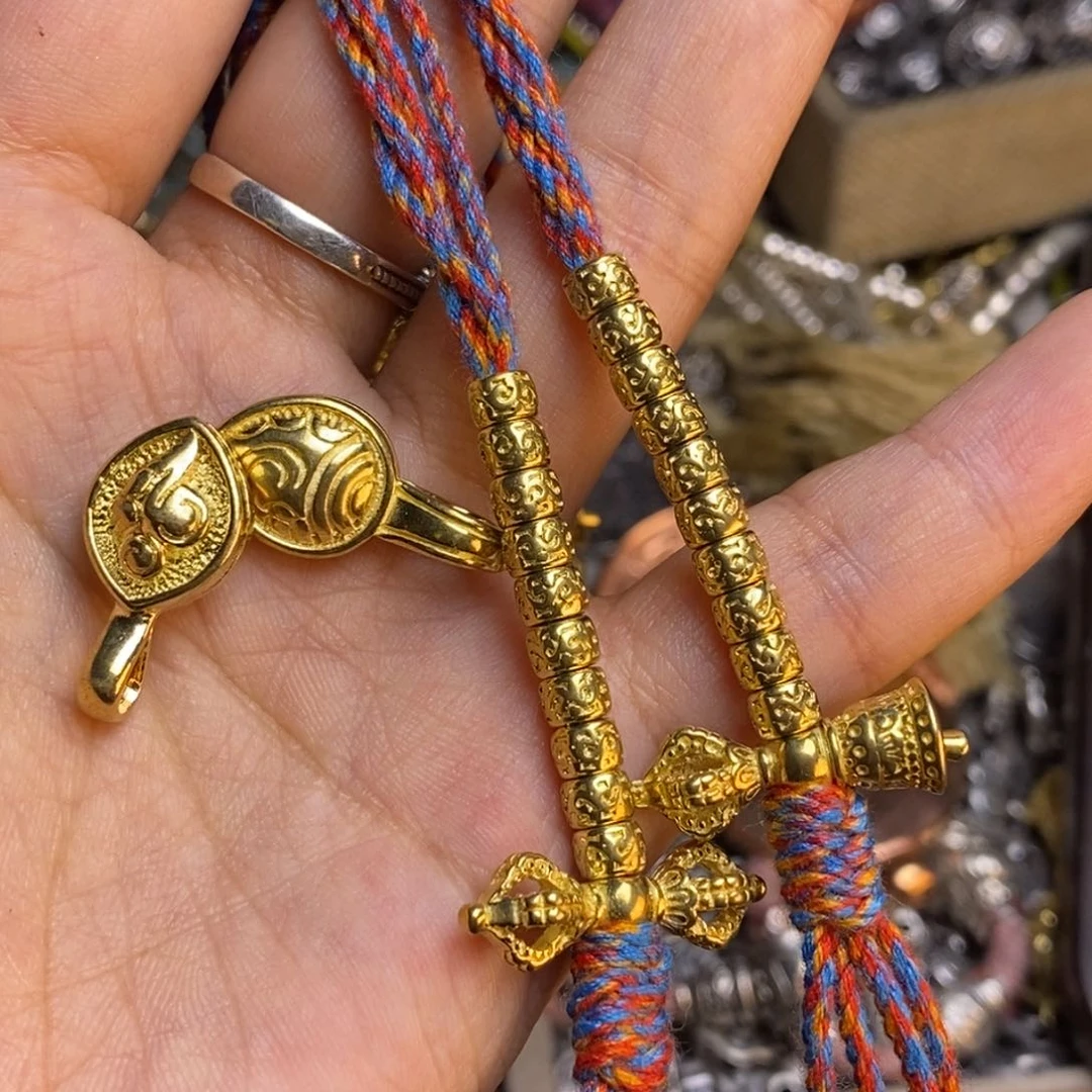 ༺****༻纯黄铜花纹计数器带卡子2个