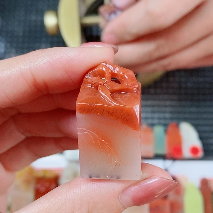 老挝石现场节节高升
