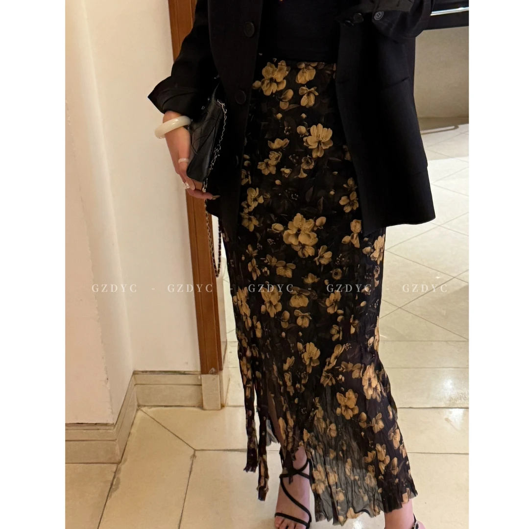 【鸽子的衣橱】 黄玫瑰 新款开叉包臀设计感渡假碎花半裙欧若风穿搭