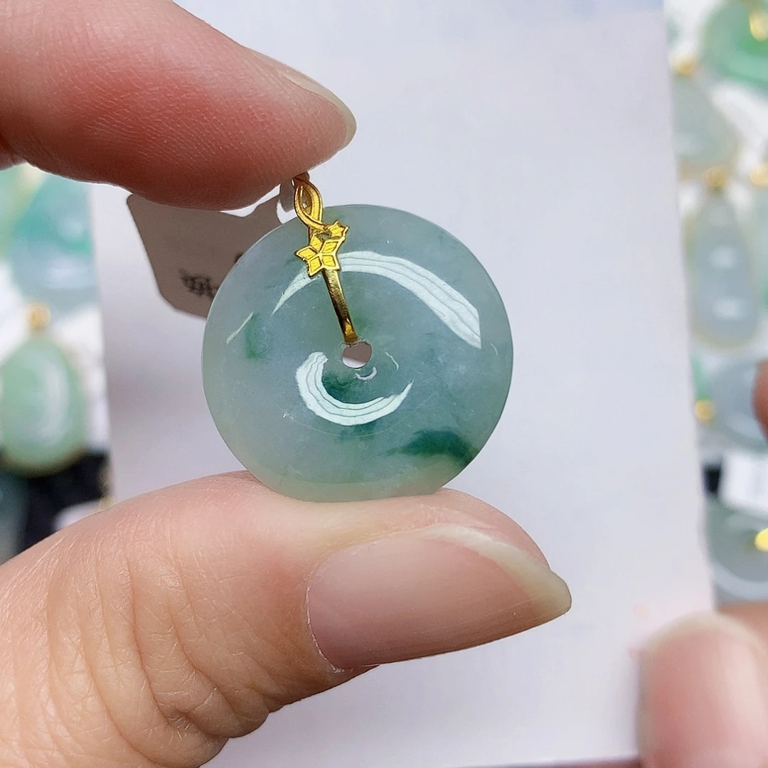 翡翠18K金镶嵌颈饰3677899