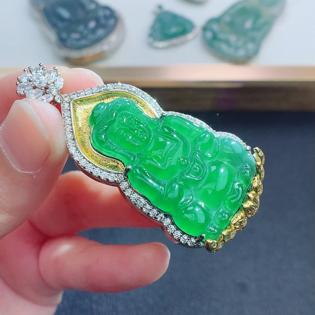 翡翠颈饰未镶嵌翡翠