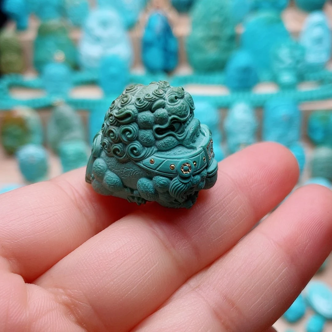 绿松石未镶嵌颈饰