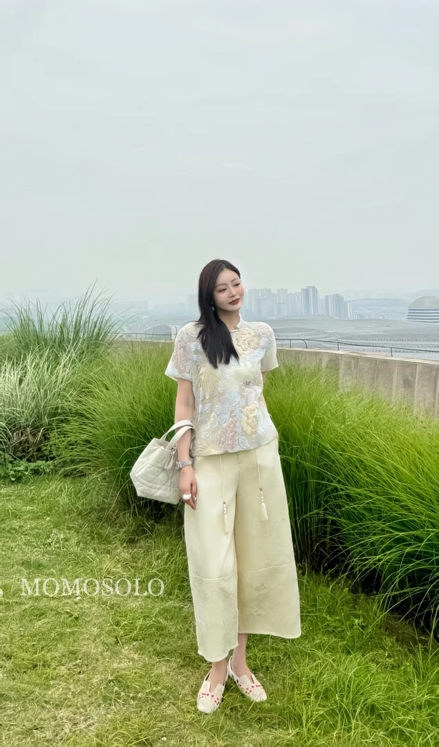 MOMOSOLO1刺绣轻熟风原宿风休闲风时尚提花国风衬衫夏季1892