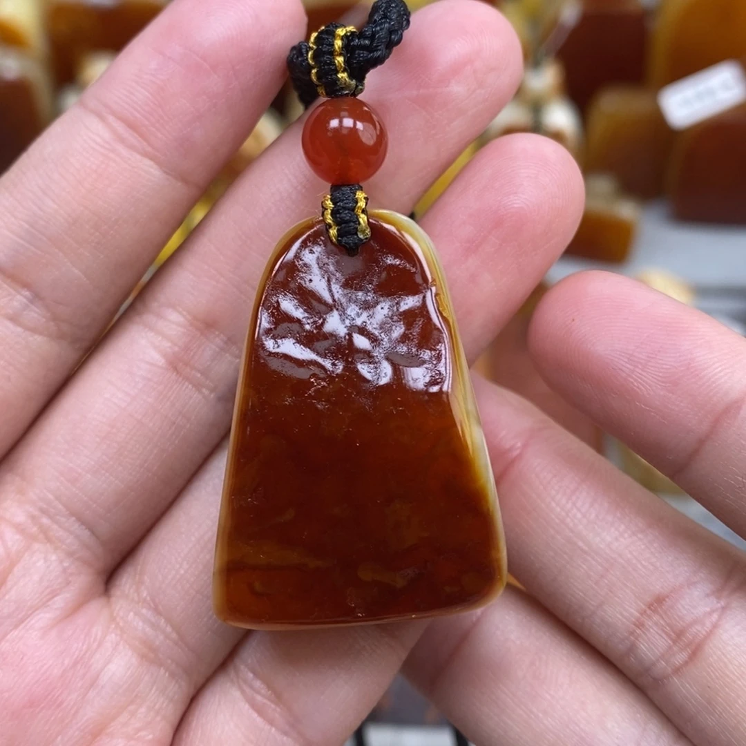 蜜蜡未镶嵌珠宝奇石