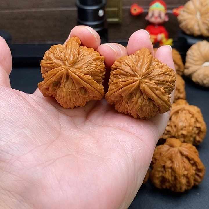 乐***⁶文玩核桃把件白奔