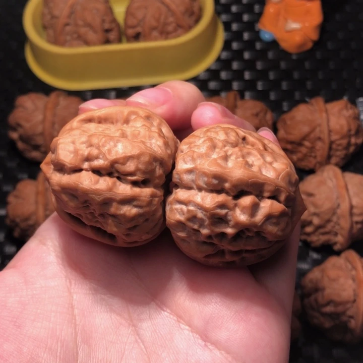 ·***展把件文玩核桃蛙王