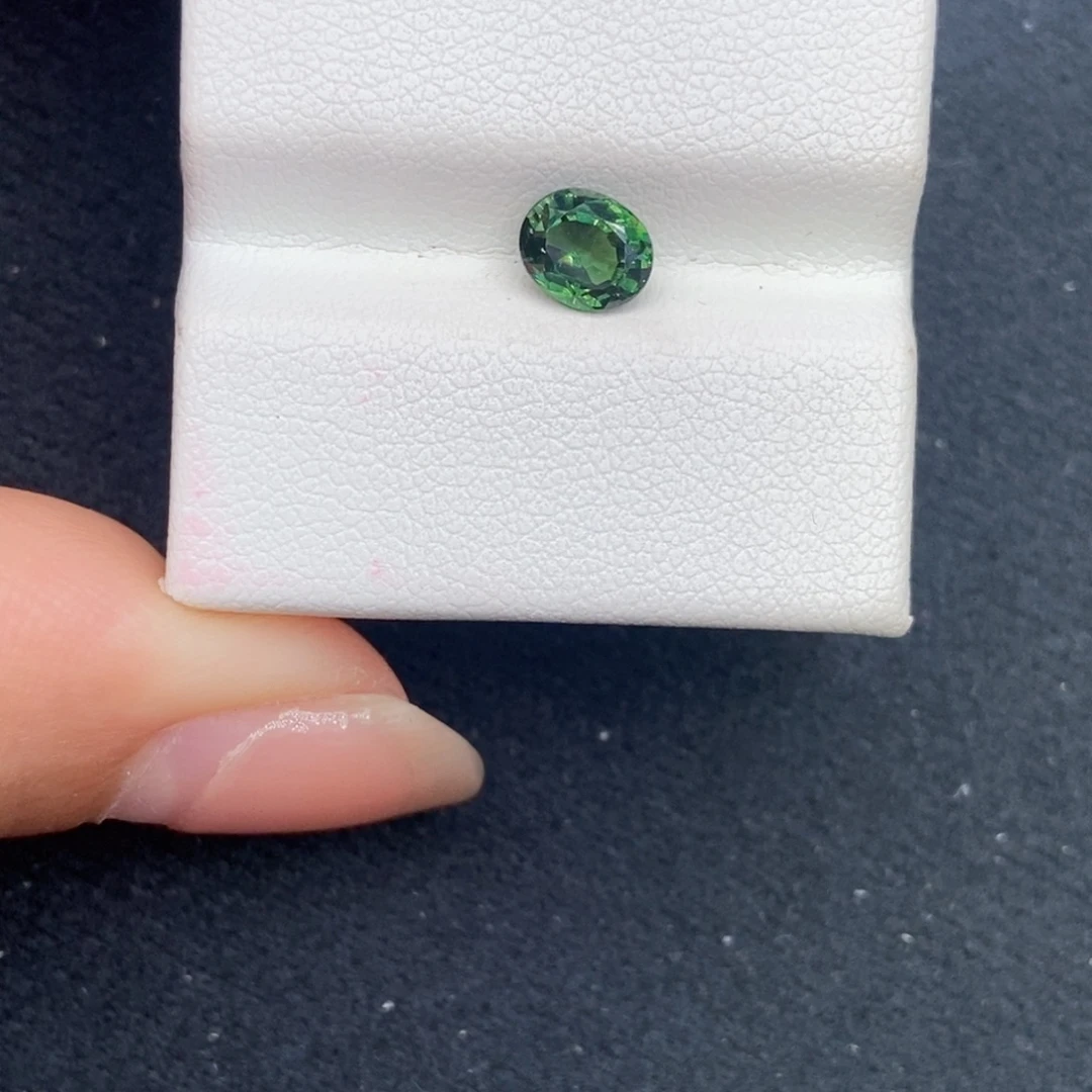 江***钱蓝宝石裸石0.94 ct
