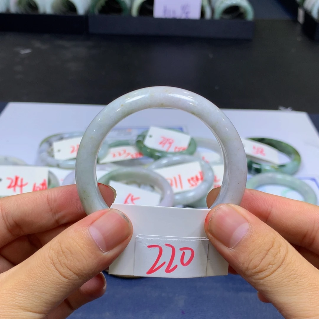 翡翠手镯未镶嵌11111111111