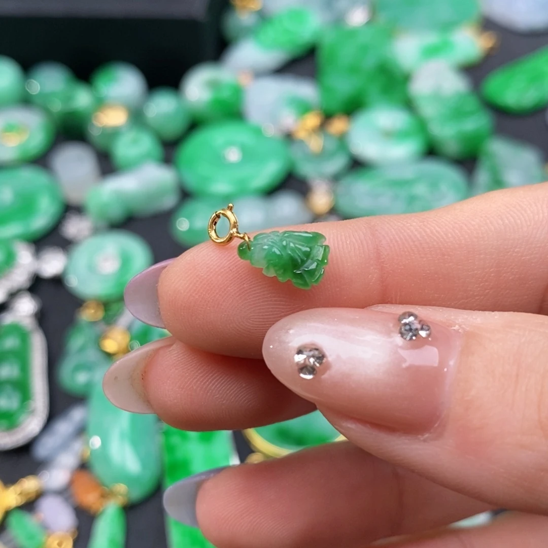 翡翠颈饰18K金镶嵌ʚ****翡翠