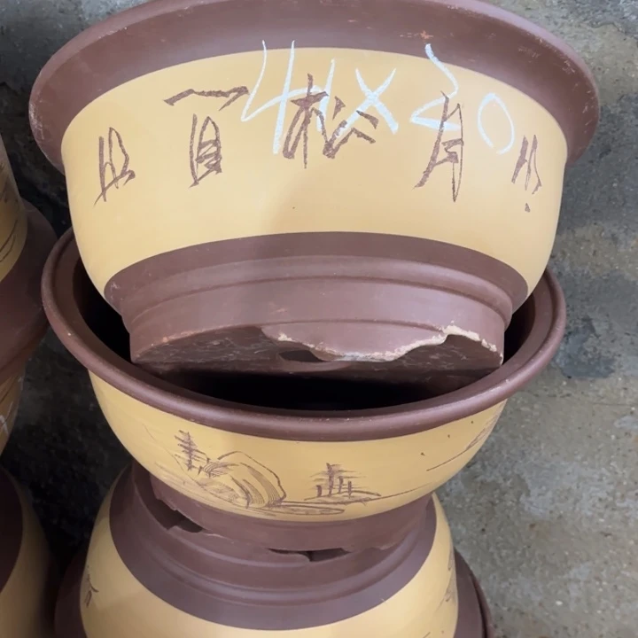紫砂花盆150-4。        41-20