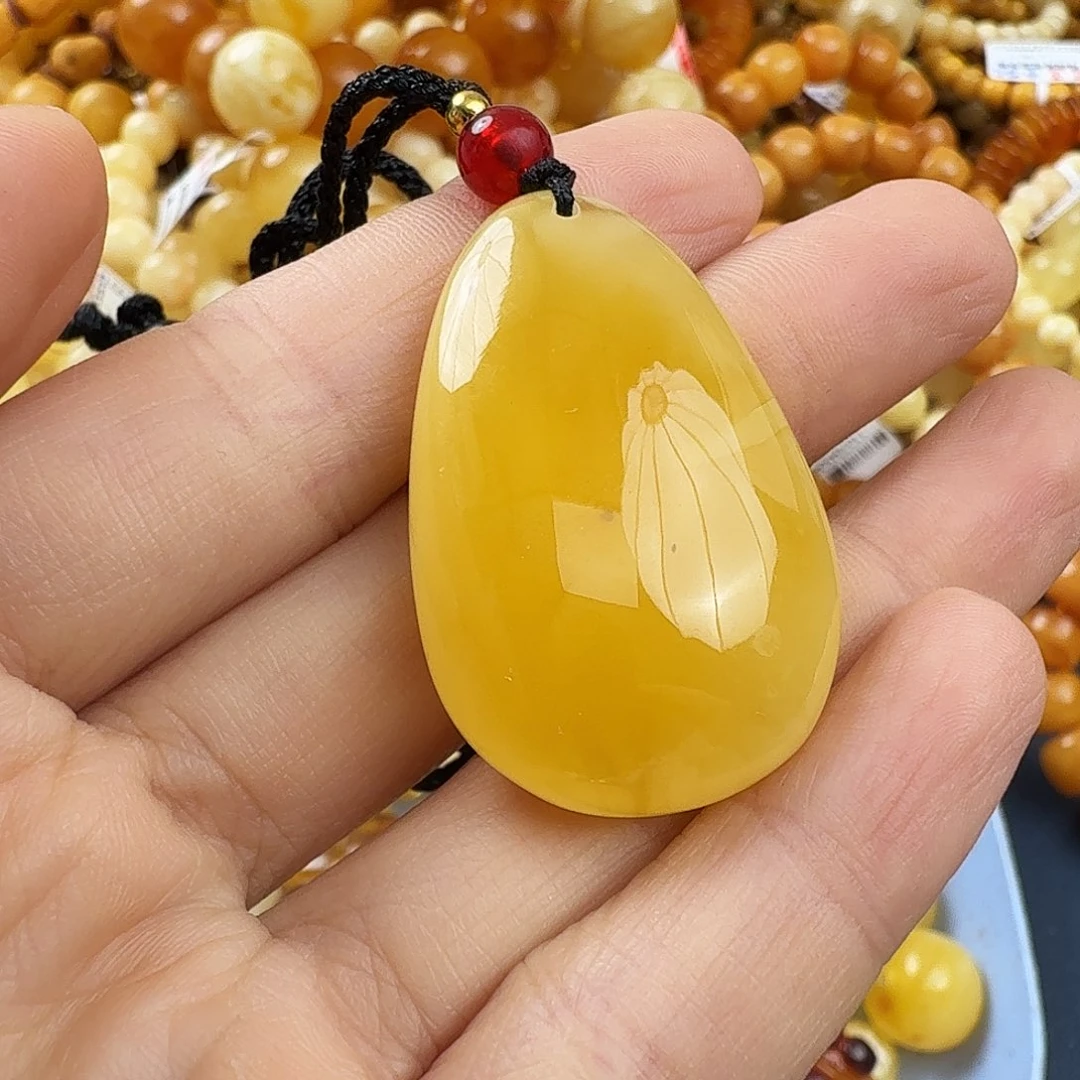 琥珀未镶嵌珠宝奇石