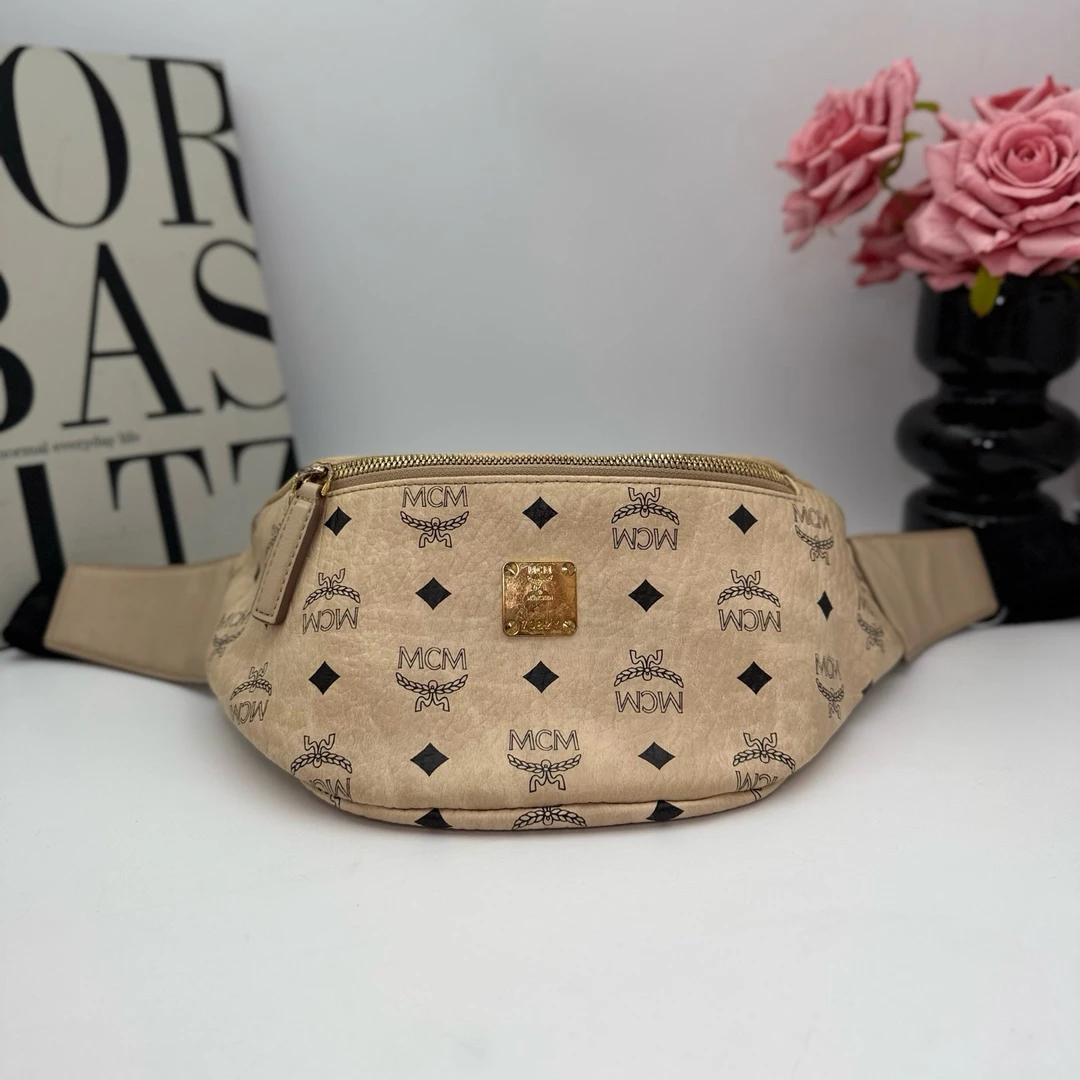 95新 MCM MCM xy 9447米色腰包胸包14x30