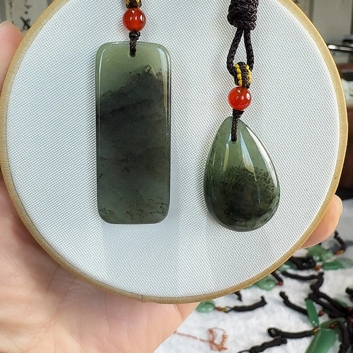 密玉（石英质玉）未镶嵌颈饰