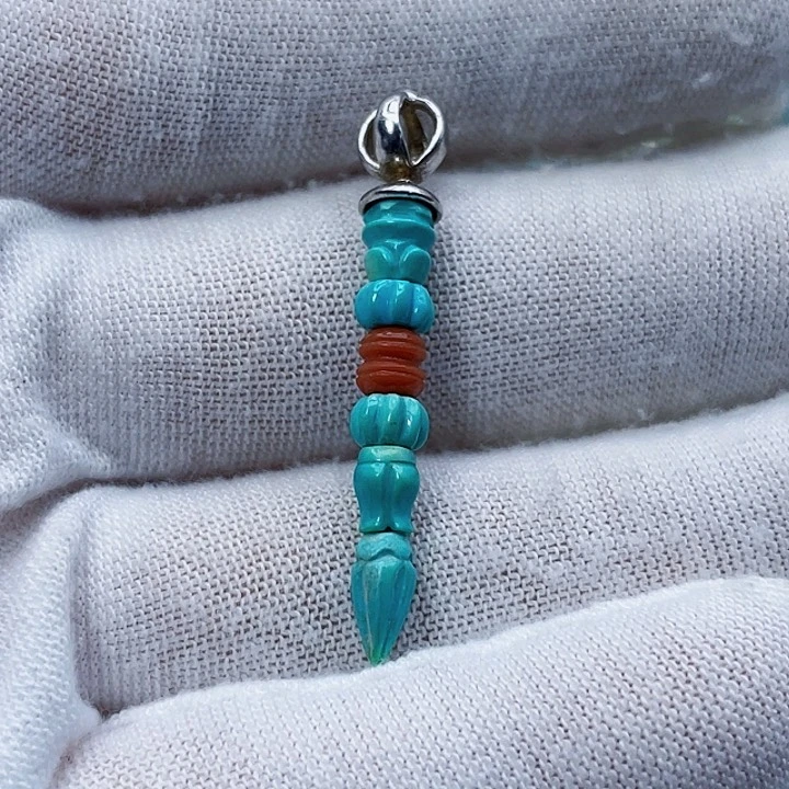 绿松石未镶嵌颈饰