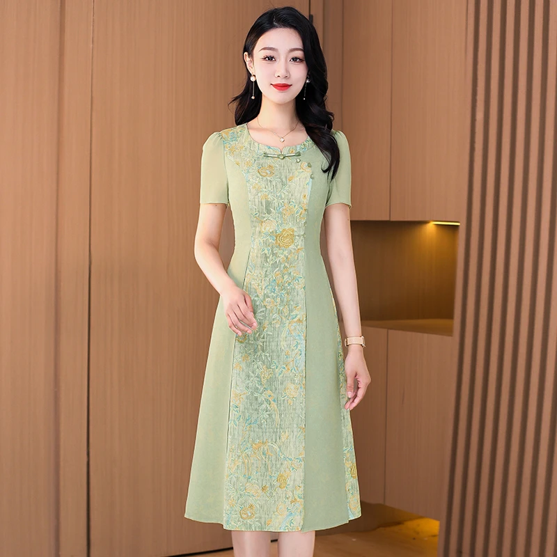 新款优雅新款气质时尚大气休闲收腰连衣裙19204