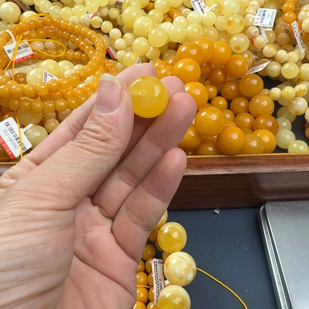 琥珀未镶嵌珠宝奇石
