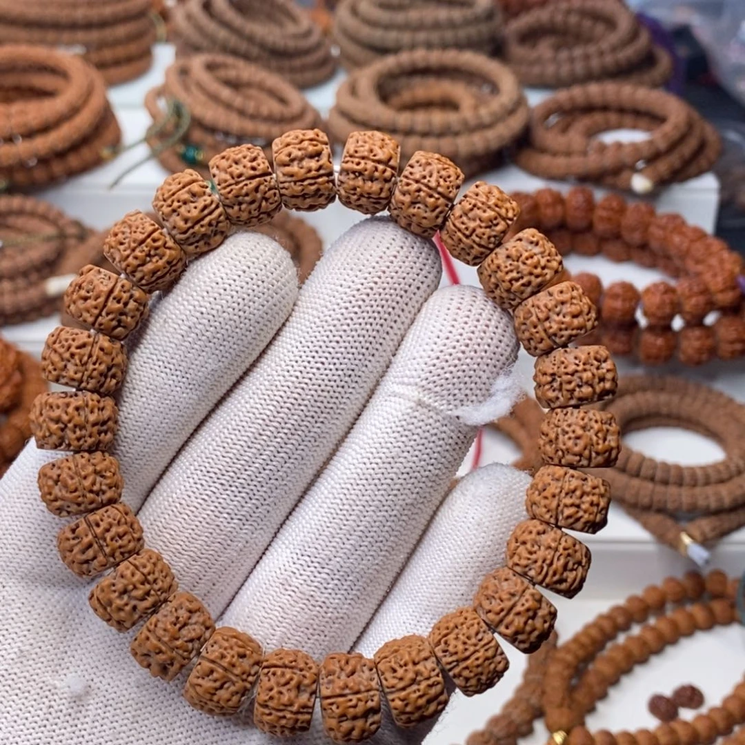 金刚菩提手串六瓣龙切满肉满纹盘龙，尺寸13.5