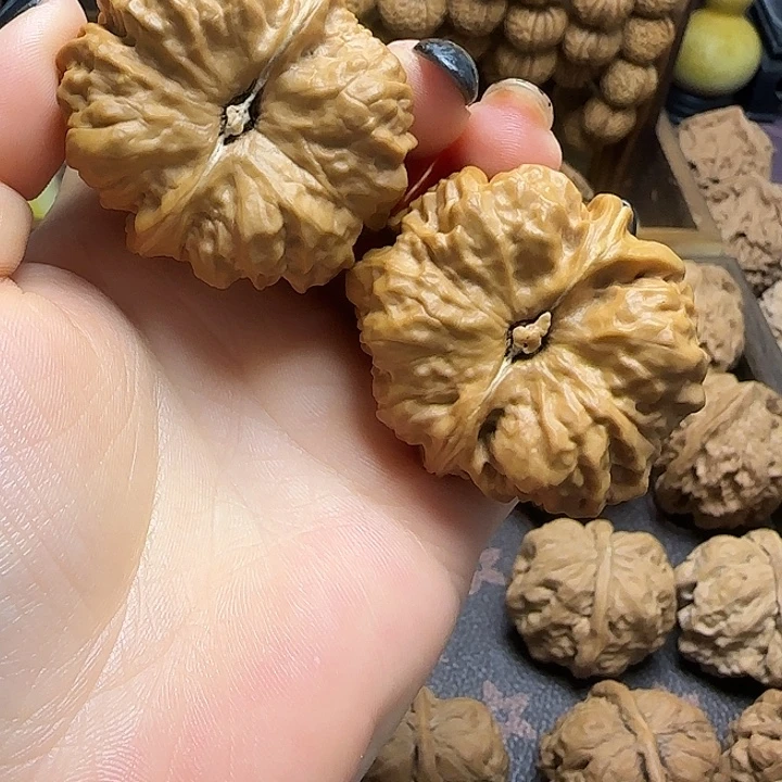 文玩核桃把件蛤蟆头