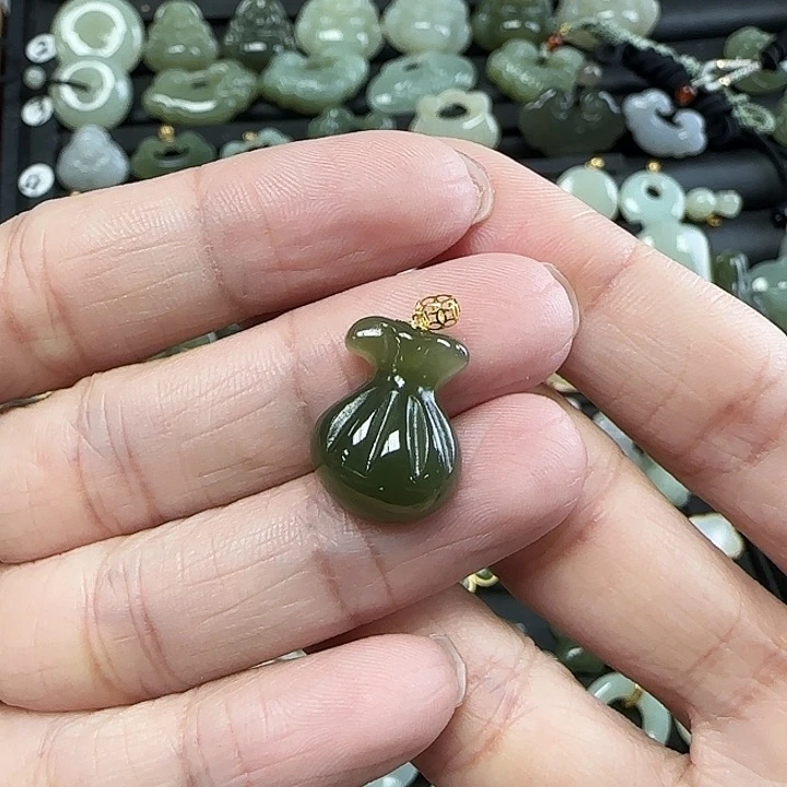 和田玉18K金镶嵌吊坠(不含链)