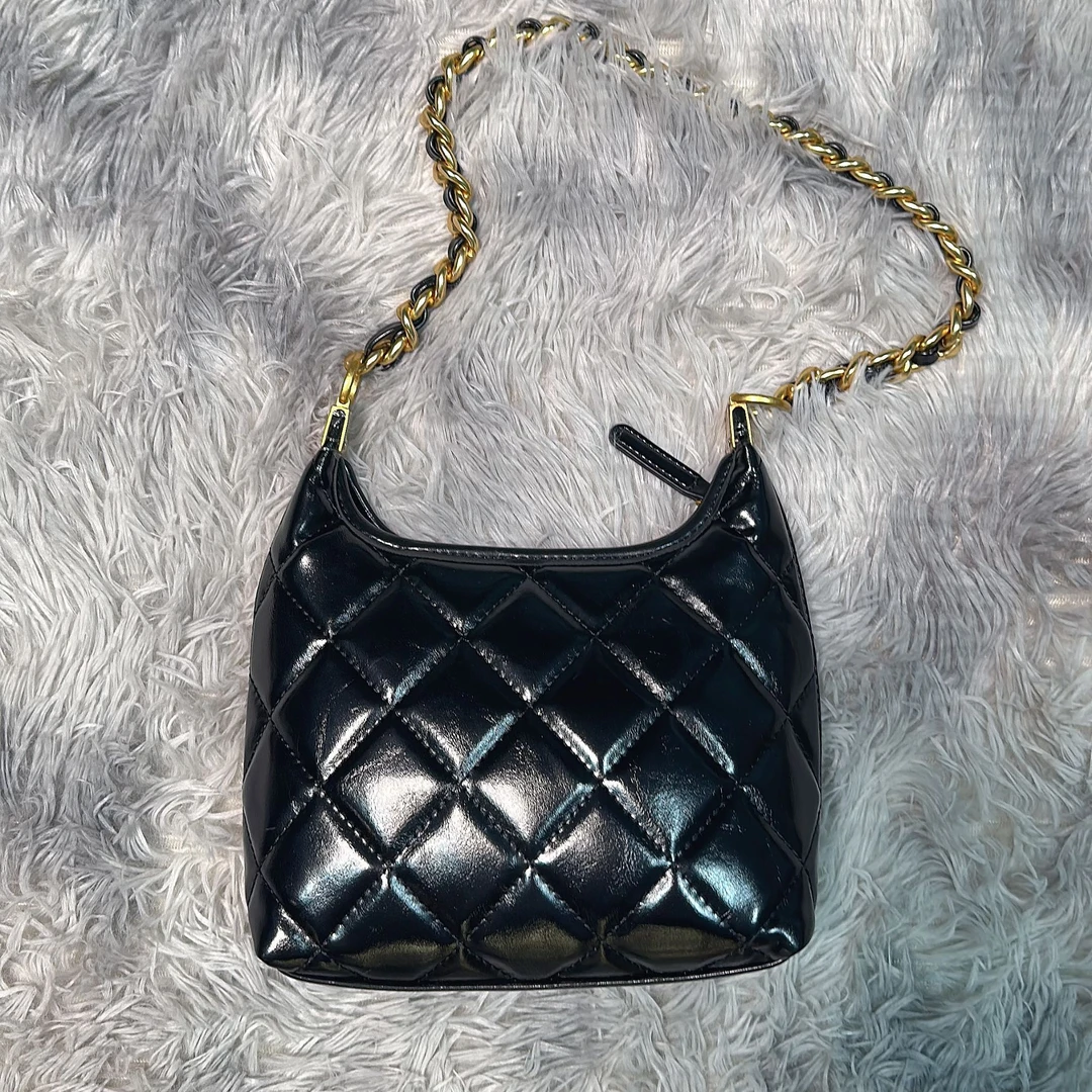 时尚百搭新款手工女包牛黑  10668